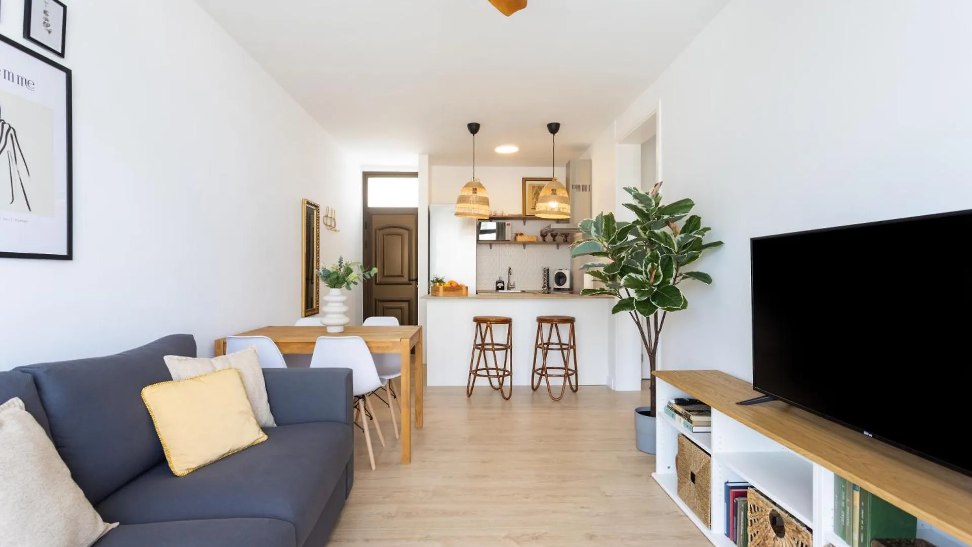Home2Book Stylish Apt, Pool & Terrace Las Americas 아로나 0*,